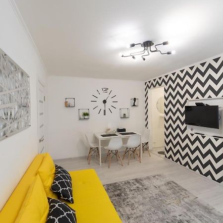 Flat 24 On Lesi Ukrainki 12 With 1 Bedroom Kiev Extérieur photo