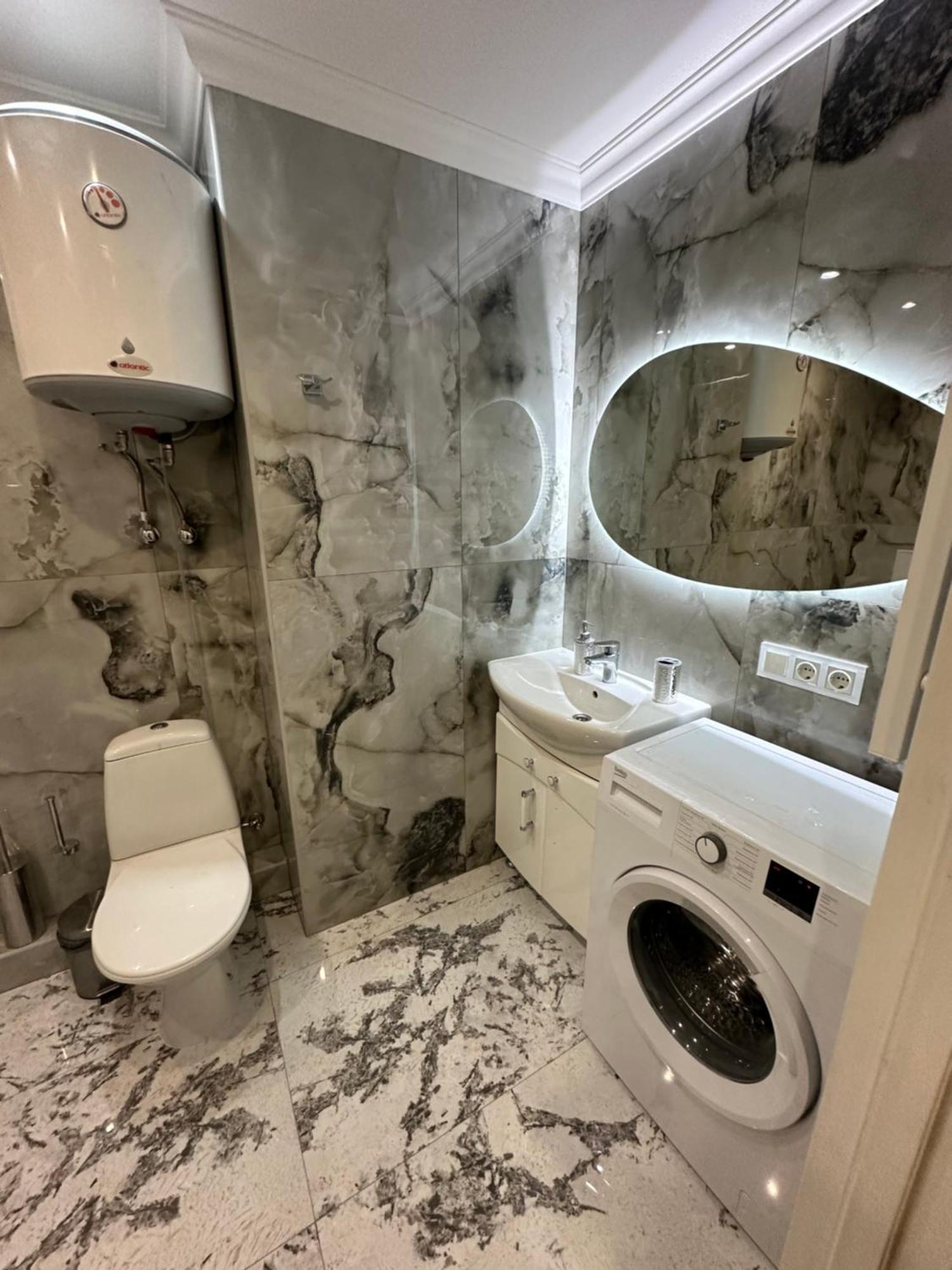 Flat 24 On Lesi Ukrainki 12 With 1 Bedroom Kiev Extérieur photo